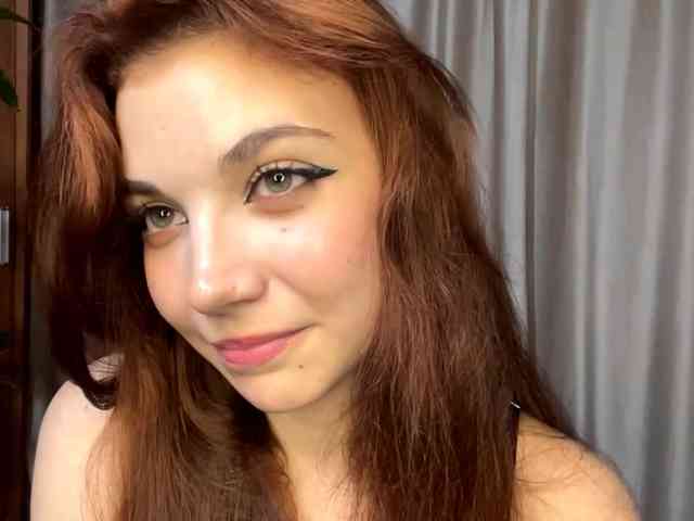 MyrleLinnan webcam