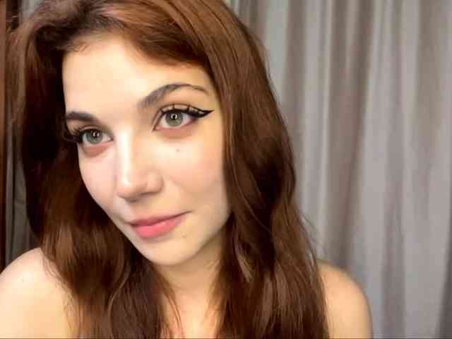 MyrleLinnan webcam