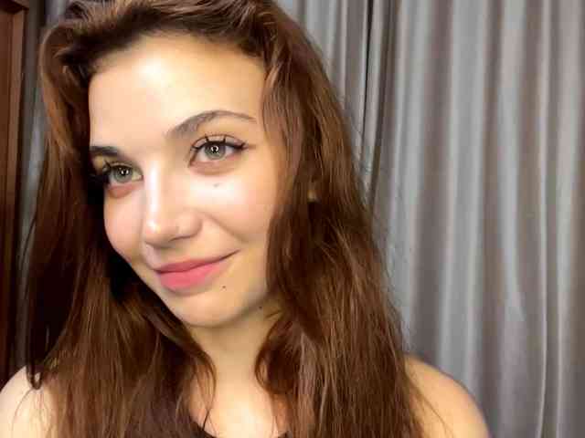 MyrleLinnan webcam