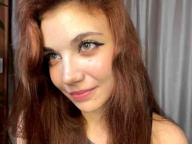 MyrleLinnan webcam