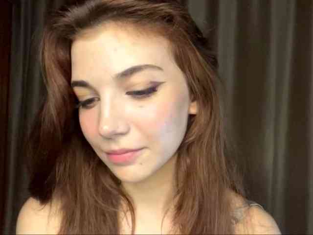 MyrleLinnan webcam
