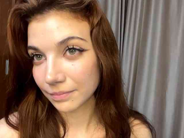 MyrleLinnan webcam