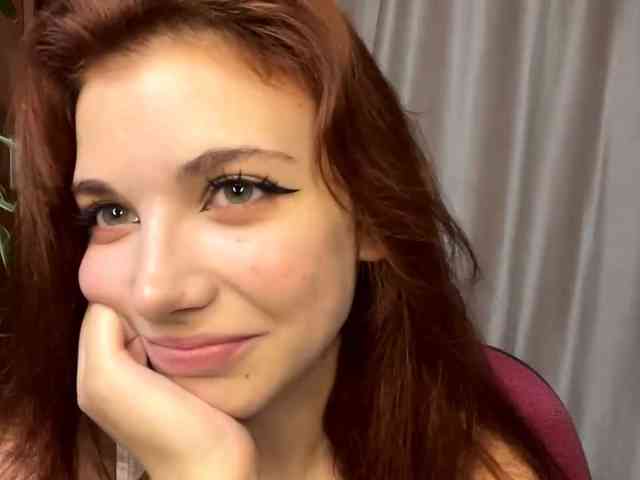 MyrleLinnan webcam