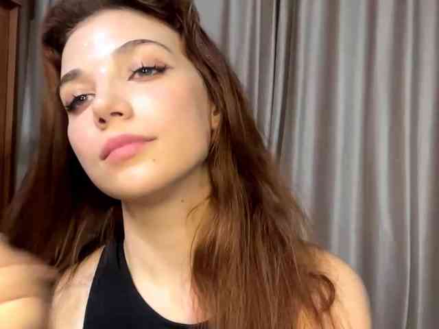 MyrleLinnan webcam
