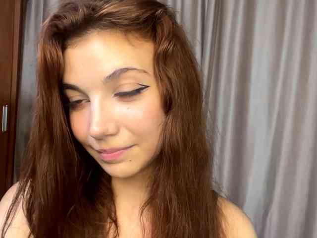 MyrleLinnan webcam