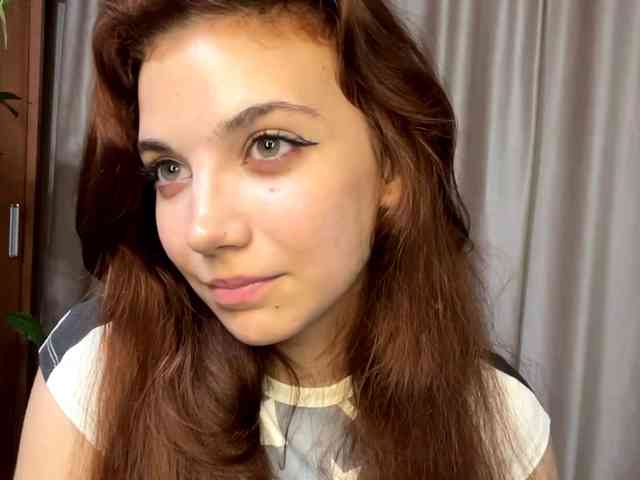 MyrleLinnan webcam