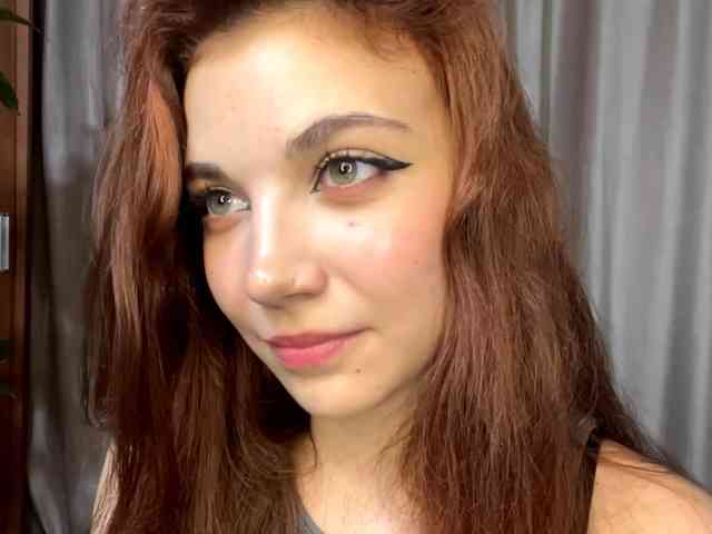 MyrleLinnan webcam