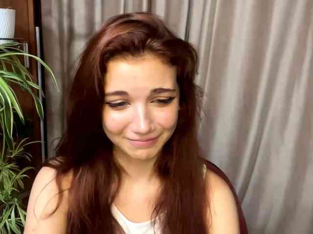 MyrleLinnan webcam