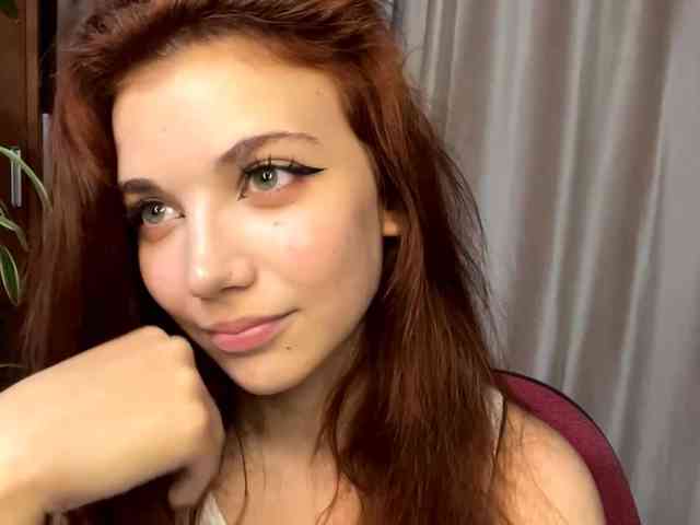 MyrleLinnan webcam