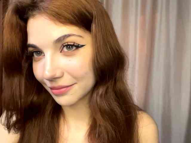 MyrleLinnan webcam