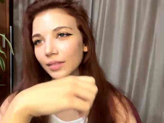 MyrleLinnan webcam