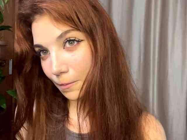 MyrleLinnan webcam
