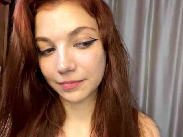 MyrleLinnan webcam