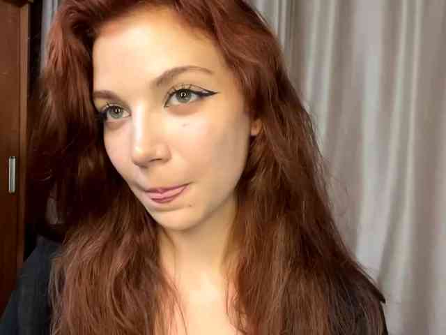 MyrleLinnan webcam