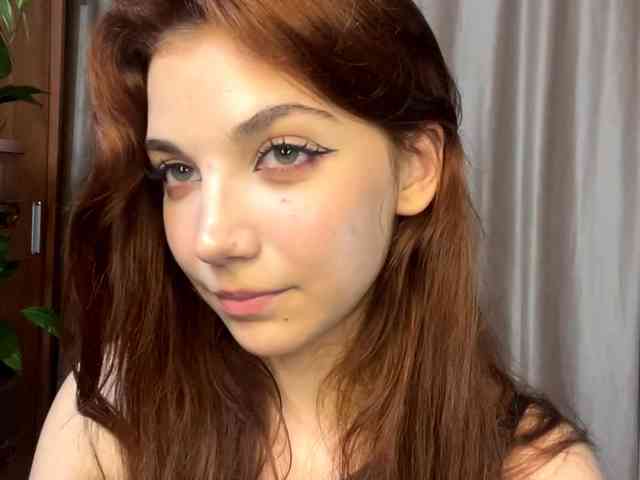 MyrleLinnan webcam