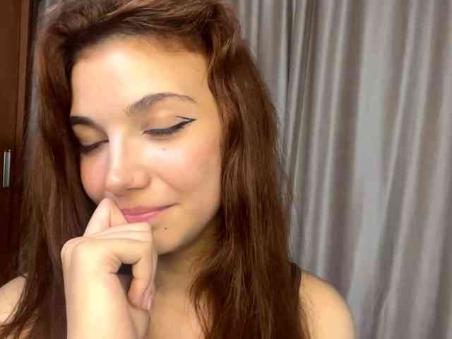 MyrleLinnan webcam