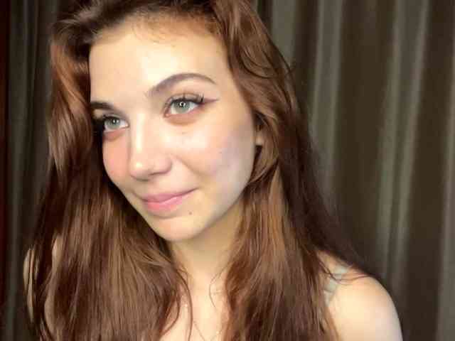 MyrleLinnan webcam