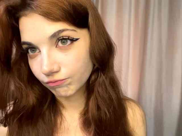 MyrleLinnan webcam
