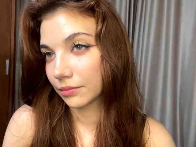 MyrleLinnan webcam
