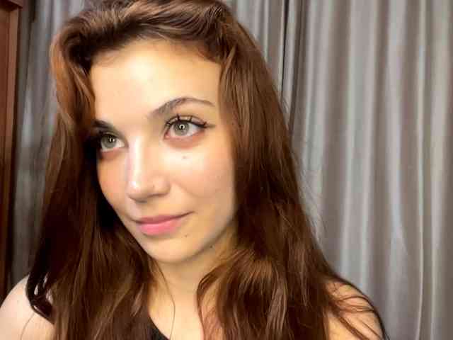 MyrleLinnan webcam