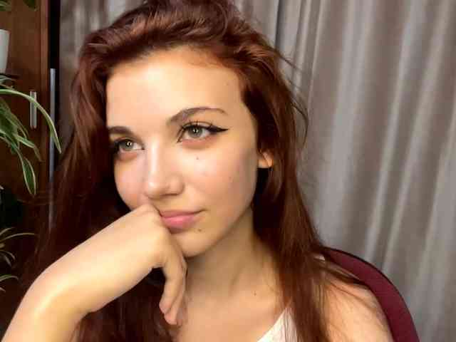 MyrleLinnan webcam