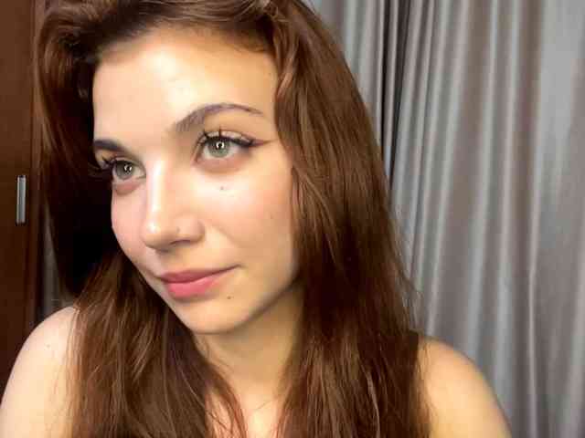MyrleLinnan webcam