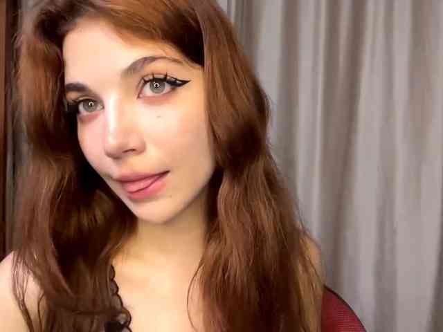 MyrleLinnan webcam