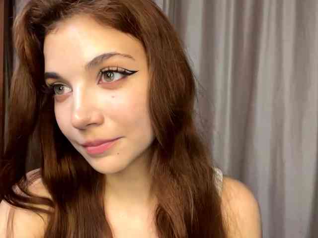 MyrleLinnan webcam