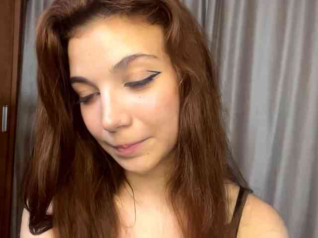 MyrleLinnan webcam