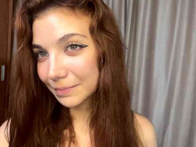 MyrleLinnan webcam