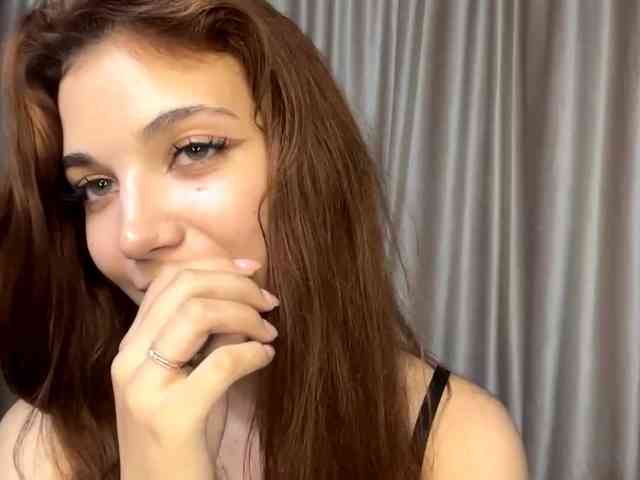 MyrleLinnan webcam