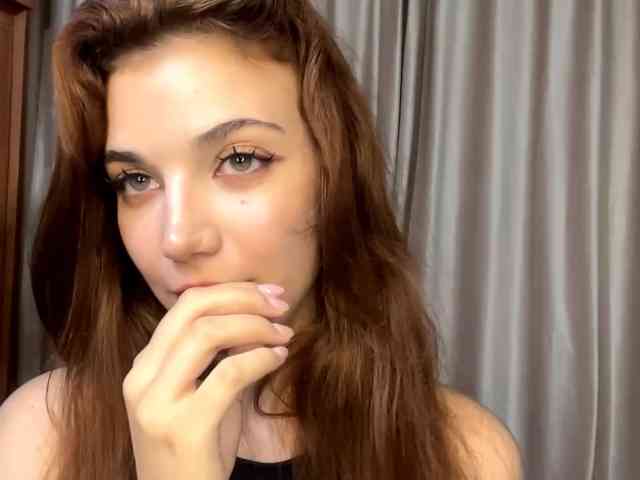 MyrleLinnan webcam
