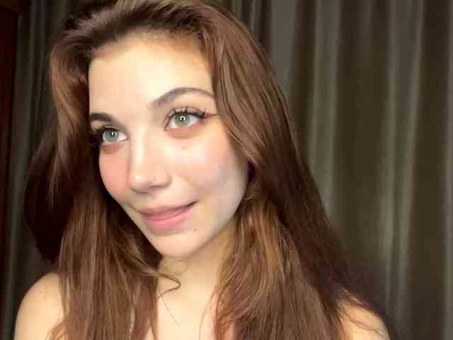 MyrleLinnan webcam