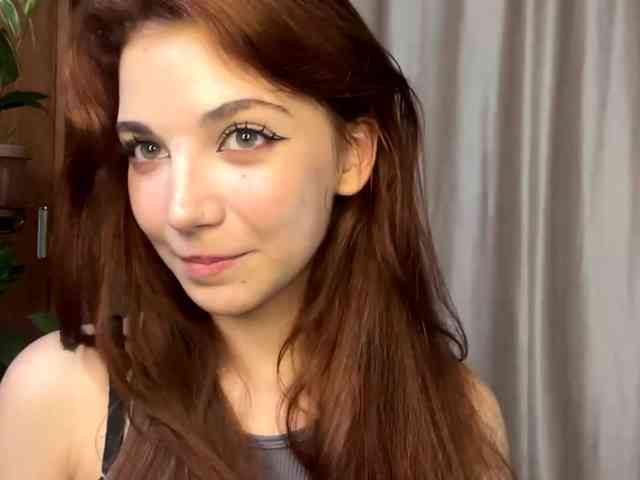 MyrleLinnan webcam