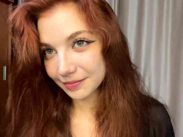 MyrleLinnan webcam