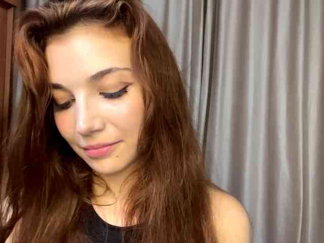 MyrleLinnan webcam