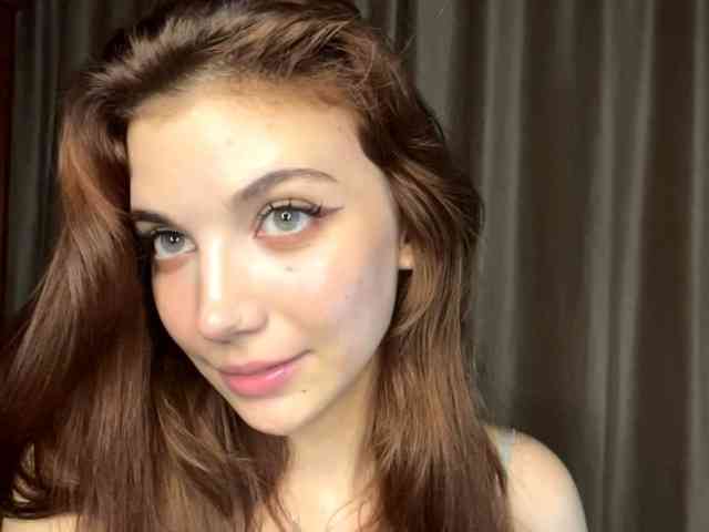 MyrleLinnan webcam