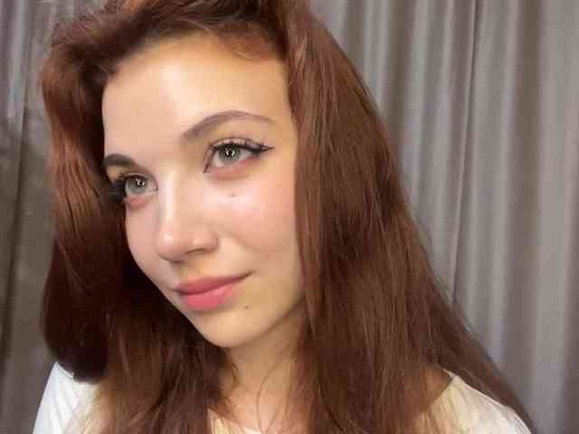 MyrleLinnan webcam
