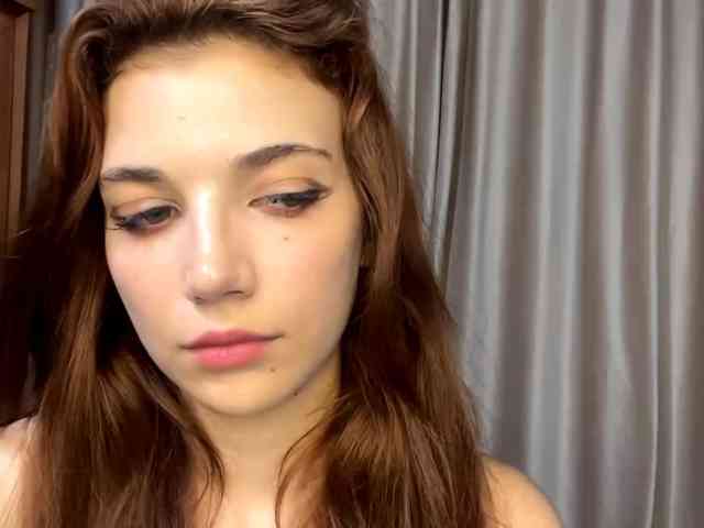 MyrleLinnan webcam