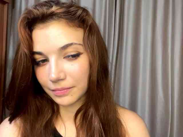 MyrleLinnan webcam