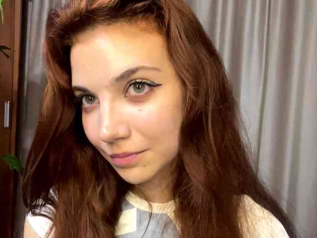 MyrleLinnan webcam