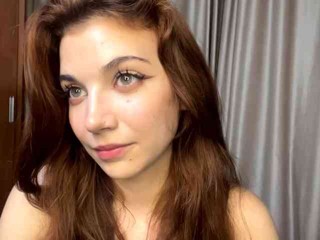 MyrleLinnan webcam
