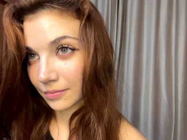 MyrleLinnan webcam