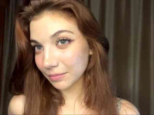 MyrleLinnan webcam