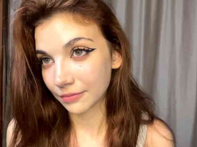 MyrleLinnan webcam