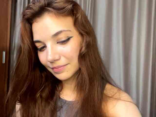 MyrleLinnan webcam