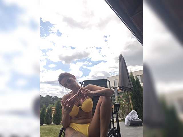 DiorMuse live cam on BongaCams