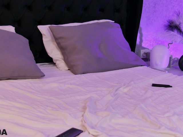 ZaraBloom live cam on BongaCams