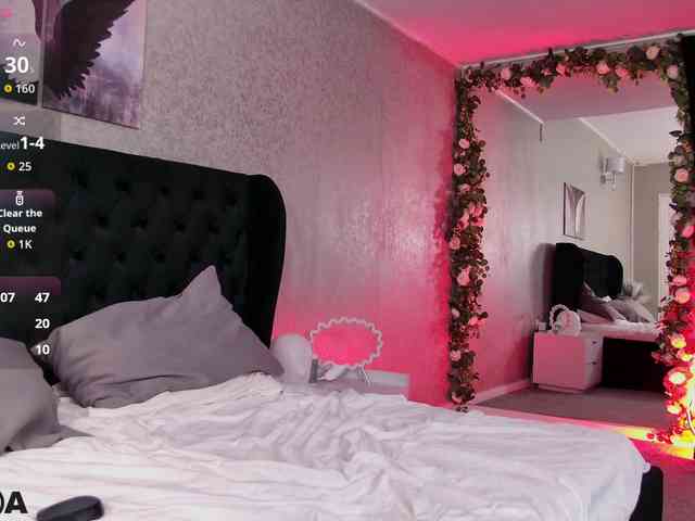 ZaraBloom webcam
