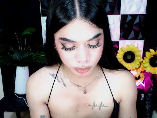 VOLKOVAa Live Webcam on BongaCams